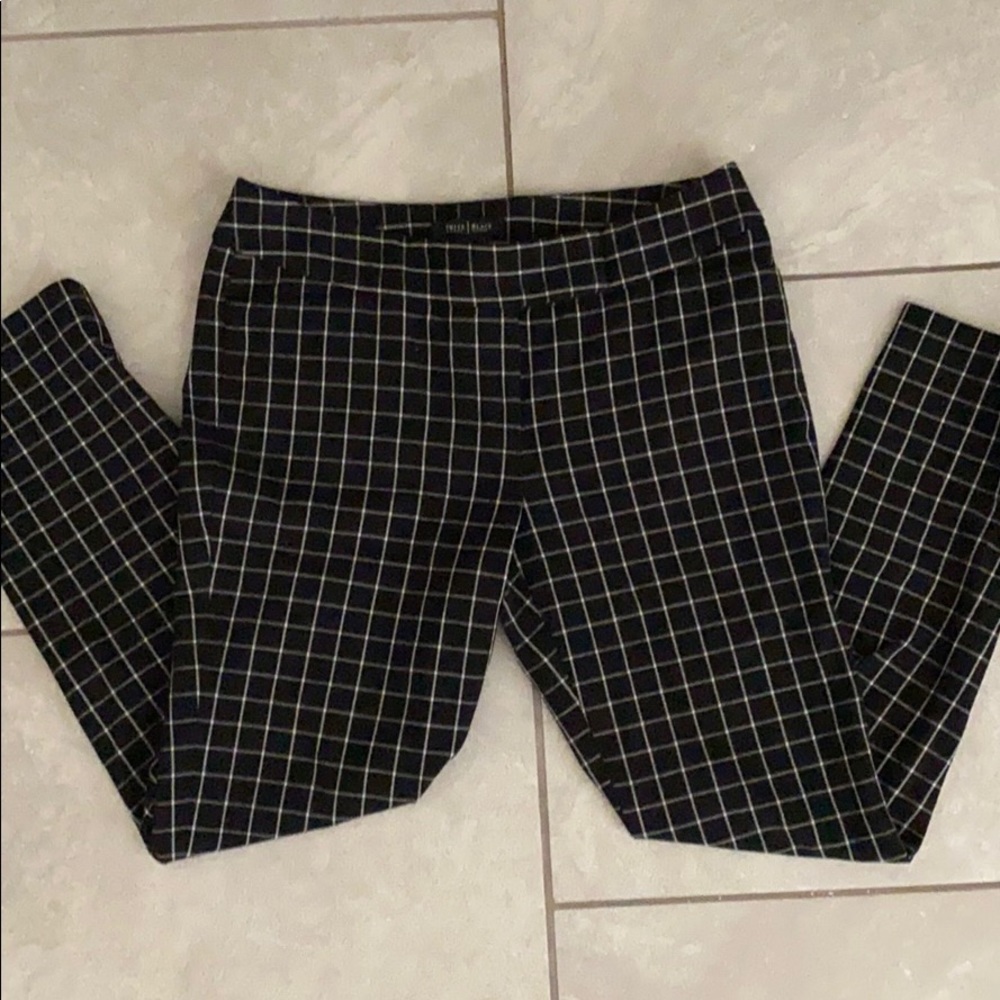 WHBM slim ankle pants